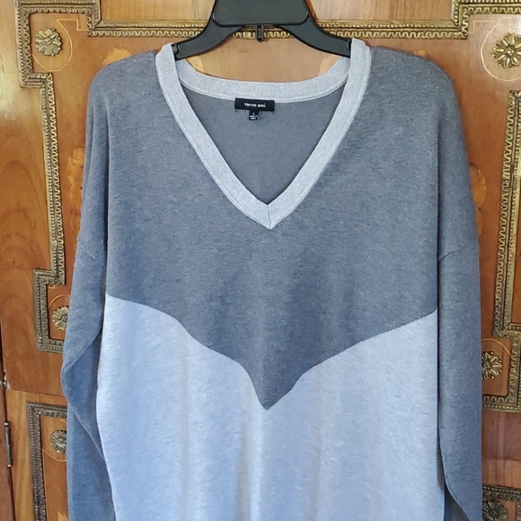 0420 Verve Ami V-Neck Sweater - Picture 2 of 6
